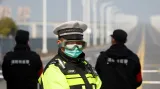 Počet obětí koronaviru prudce vzrostl, nákazu hlásí i z japonské výletní lodi