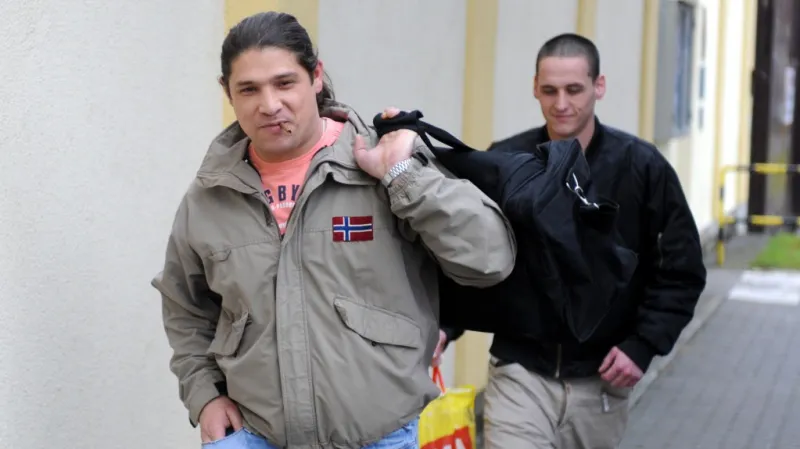 Brány pardubické věznice denně opustí zhruba 50 amnestovaných lidí