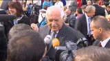 Reakce Václava Klause a starosty Michaela Canova bezprostředně po incidentu