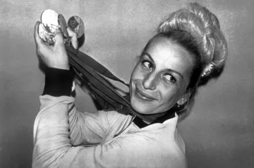 Čáslavská: Zlatá šedesátá ve stínu tragédie