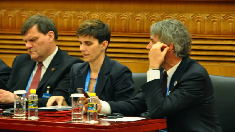 Kellner (vpravo) se loni v květnu zúčastnil cesty prezidenta Zemana do Číny.