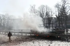 Ostřelování Kyjeva pokračuje, tvrdě se bojuje u Charkova