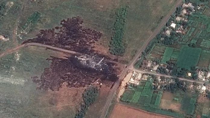 Letecký snímek místa havárie MH17