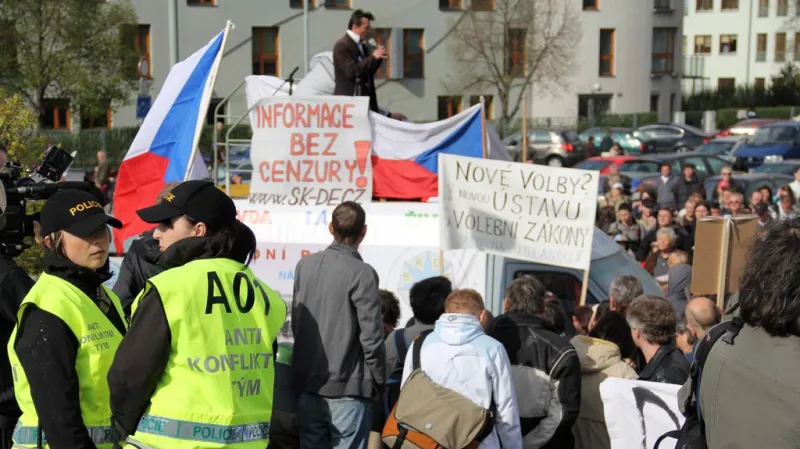 Antikonfliktní tým monitoruje demonstraci