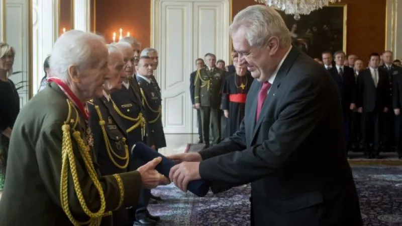 Zeman jmenoval nové generály