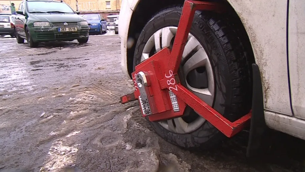 Pokud se dříve řidič vymluvil na osobu blízkou, zaplatil místo pokuty jen demontáž botičky