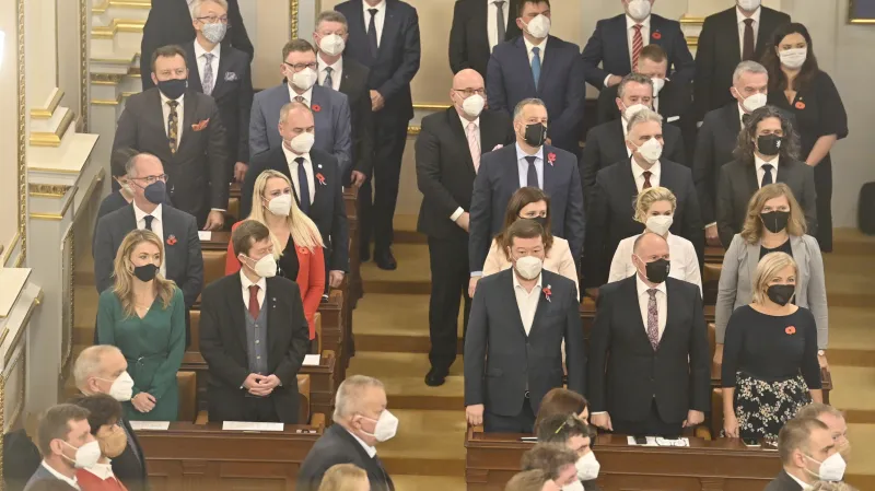 Hayato a Tomio Okamura na ustavující schůzi Poslanecké sněmovny