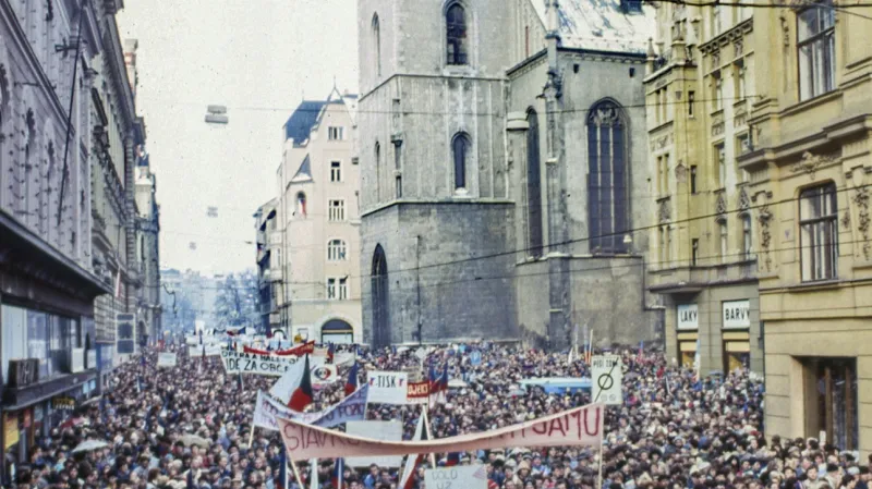 Sametová revoluce očima fotografů v Brně