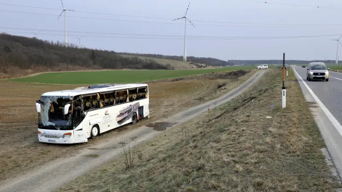 Nehoda českého autobusu u rakouského Mistelbachu