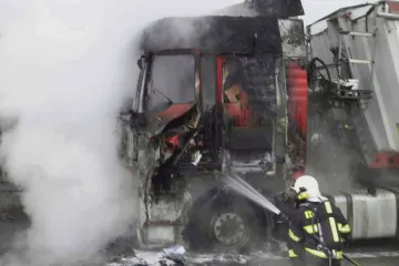  Provoz na dálnici D1 je po požáru kamionu na 124. kilometru už obnoven