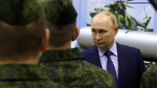 Je nesmysl, že bychom zaútočili na Česko, prohlásil Putin