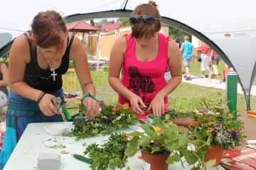 Zahradníci z Kopidlna se představili na obecní slavnosti ve Vítězné
