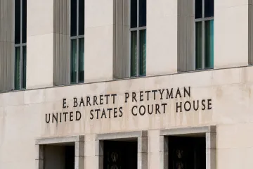 Střelce z galavečeře s Trumpem obvinili z pokusu o atentát na prezidenta