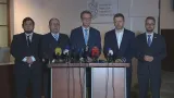 Brífink opozičních stran ke sporu Pavla s Macinkou