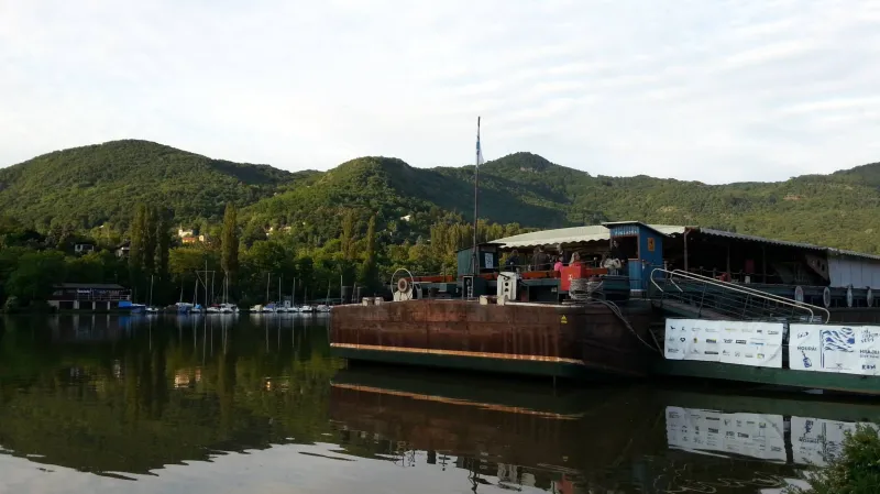 Loď Tajemství v ústecké čtvrti Vaňov