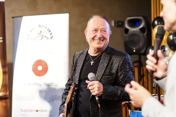 Asi se mi nebude chtít, přiznává osmdesátiletý Petr Janda sólovou novinkou