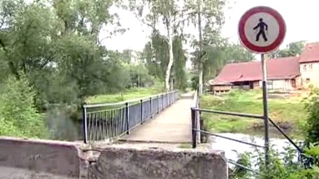 Lávka v liberecké čtvrti Růžodol