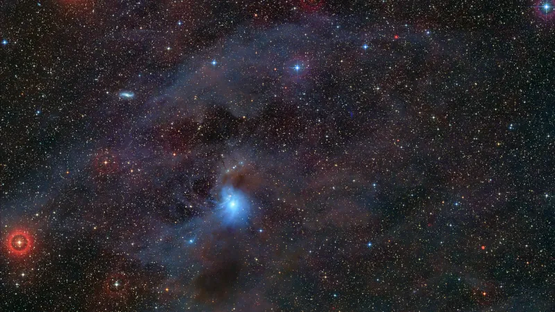 Planeta Cha 1107-7626 leží přímo ve středu tohoto snímku – není na něm ale vidět