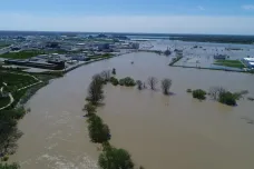 Velká voda v Michiganu. Protržení přehrad způsobilo rozsáhlé záplavy