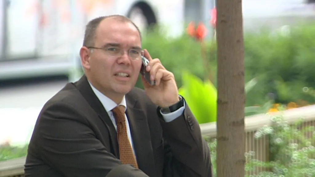 Sledování zaměstnanců přes mobil je hojně diskutovaným tématem