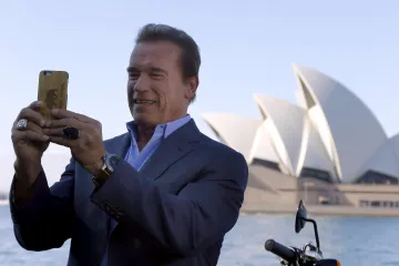 Půlstoletí opery v Sydney. Prvním publikem byli dělníci a na Schwarzeneggera se tu bučelo