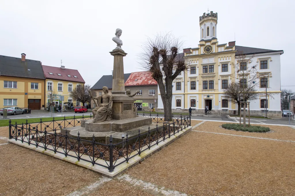 Česká Skalice na Náchodsku dokončila první etapu rekonstrukce centrálního Husova náměstí