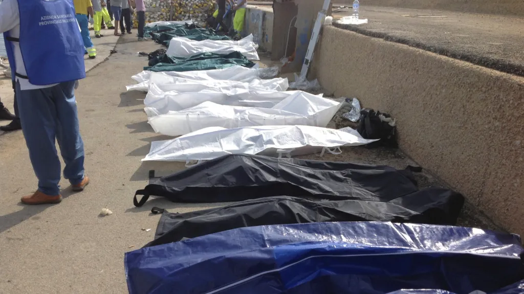 V říjnu 2013 si havárie u Lampedusy vyžádala 400 životů