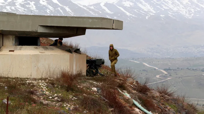 Izraelský vooják v oblasti Golanských výšin