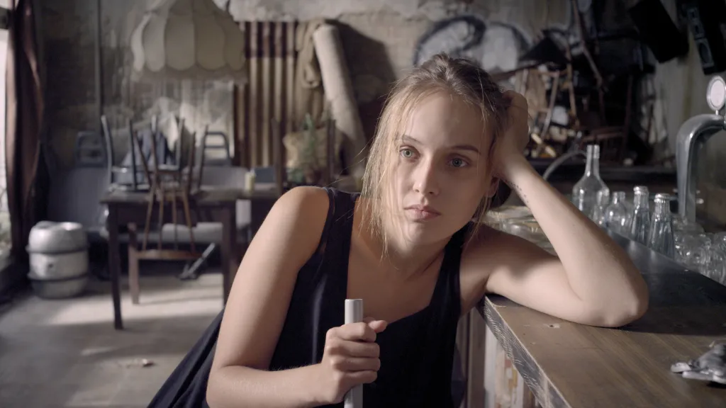 Laputa (režie: Jakub Šmíd)