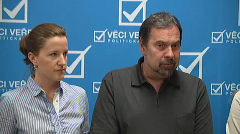 Karolína Peake a Radek John