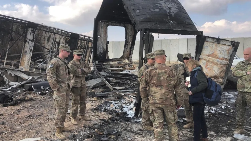 Poničená americká základna Ajn al-Asad v Iráku po íránském útoku