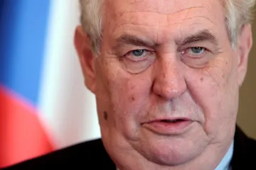 Čekání na Zemana. Napříč stranami zní výzva k rychlému ukončení krize