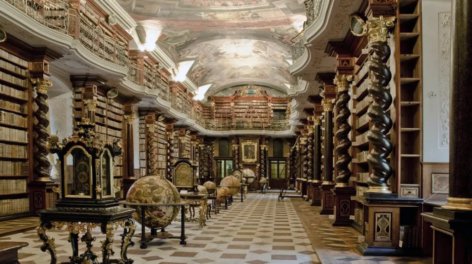 Barokní knihovna pražského Klementina