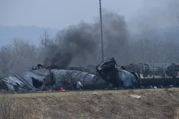 Po havárii vlaku na Přerovsku mají místní obavu z toxického odpadu
