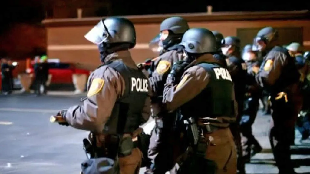 Zásah policie ve Fergusonu