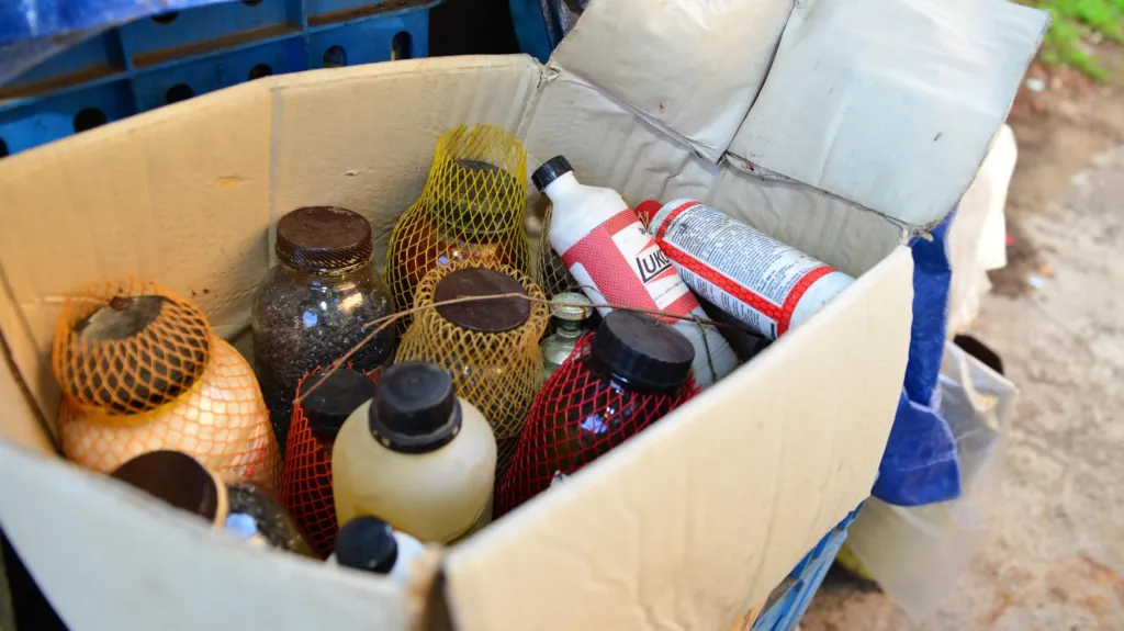 Část chemikálií z Nedvědic