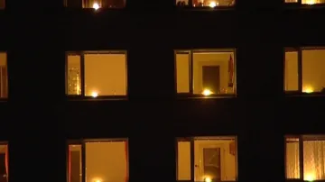 Organizátoři museli do sto sedmnácti pokojů nainstalovat téměř tisíc žárovek