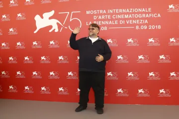 V Benátkách odstartoval let filmovým vesmírem. Nahlédněte na červený koberec