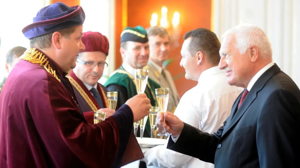 Václav Klaus jmenoval tři nové rektory