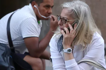 Babiš dostane od operátorů údaje o reálných cenách mobilních dat. Předložit je mají do týdne