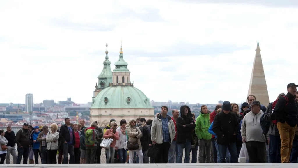 Fronta na korunovační klenoty