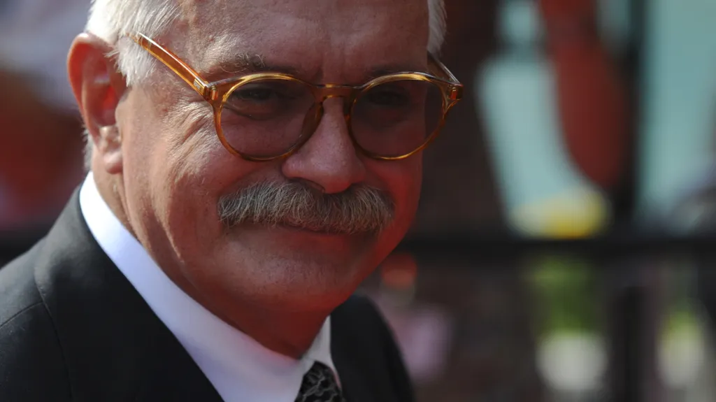 Režisér Nikita Michalkov na filmovém festivalu v Karlových Varech (2010)