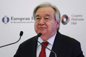 Šéf OSN varoval před neřízenou AI