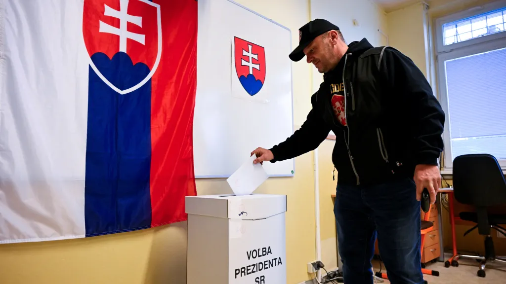 Slováci vybírají novou hlavu státu