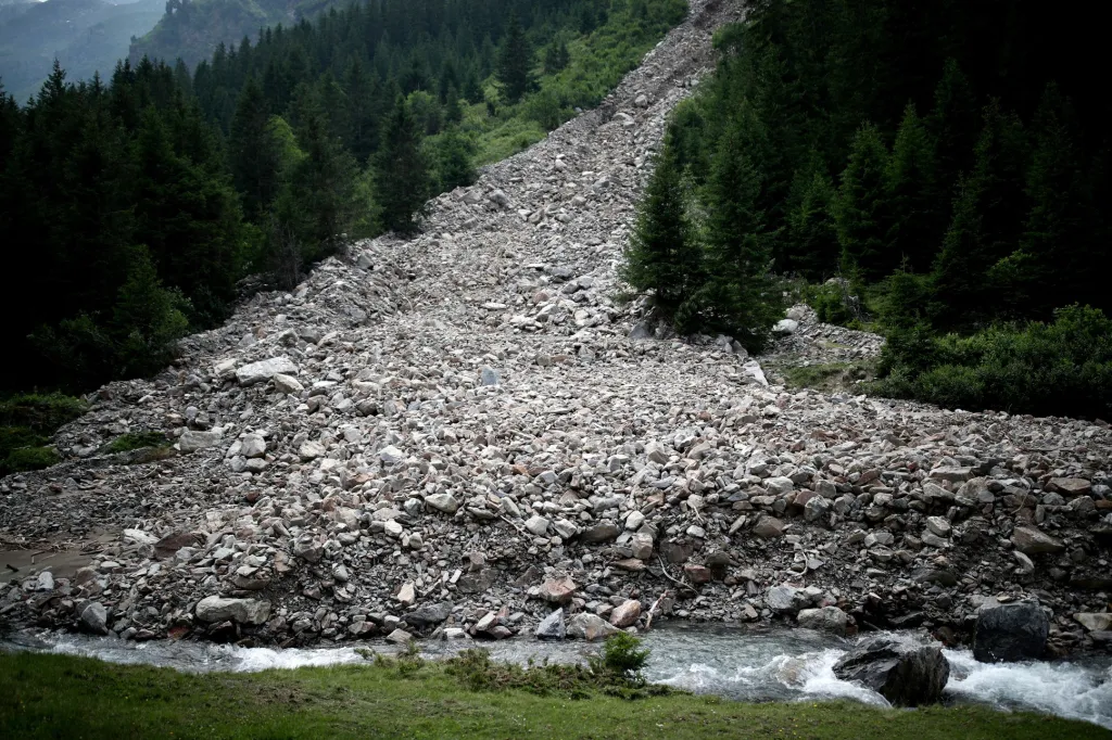 V  údolí Jamtal poblíž Galtueru v Rakousku je vidět sesuv půdy
