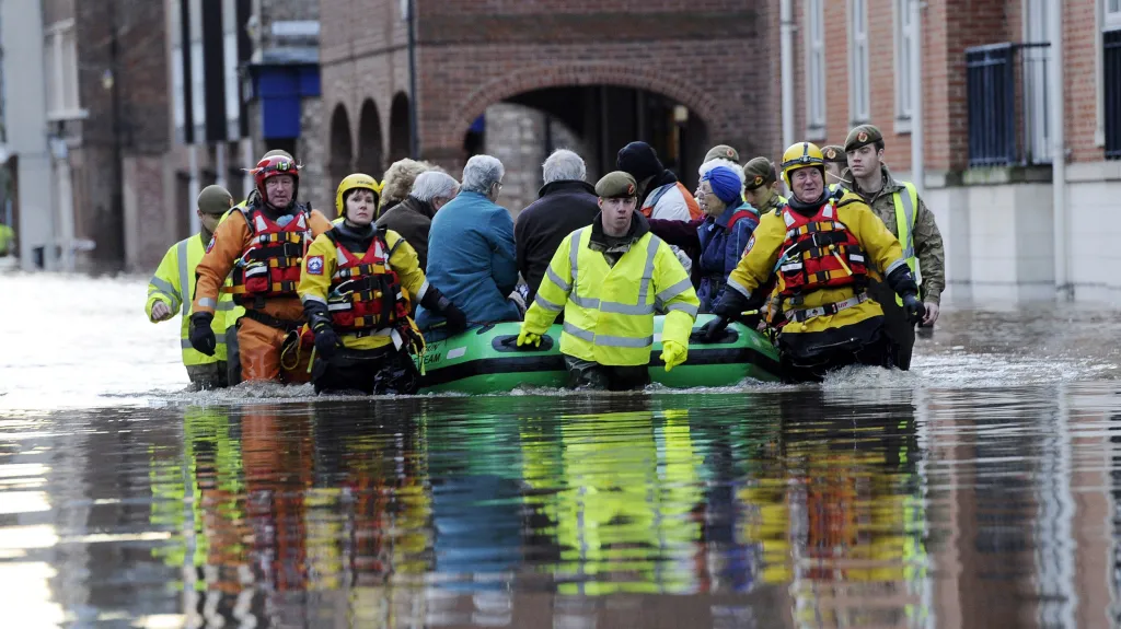 Záplavy ve Spojeném království