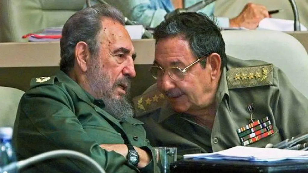 Fidel a Raúl Castro