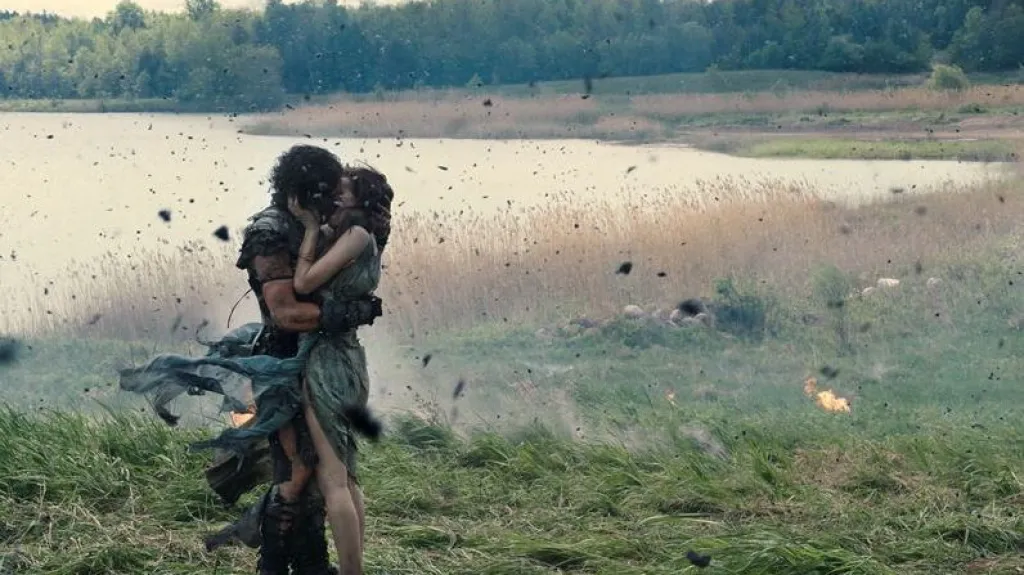 Pompeje (Kit Harington a Emily Browning)