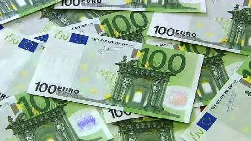 Policie zadržela v Brně gang prodejců falešných eur i s padělky.