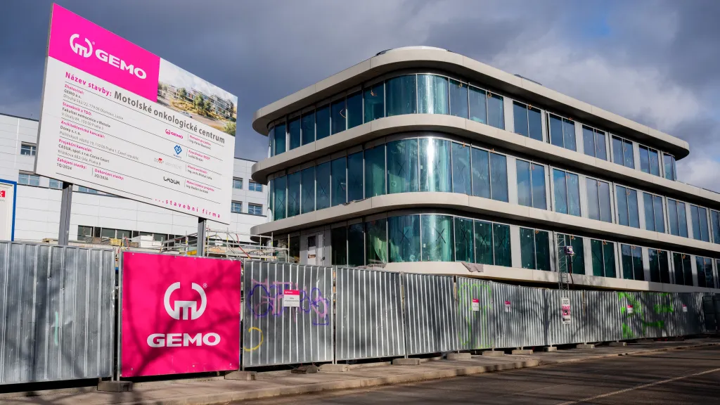 Výstavba onkologického centra ve Fakultní nemocnici v Motole, snímek z 2. ledna 2026